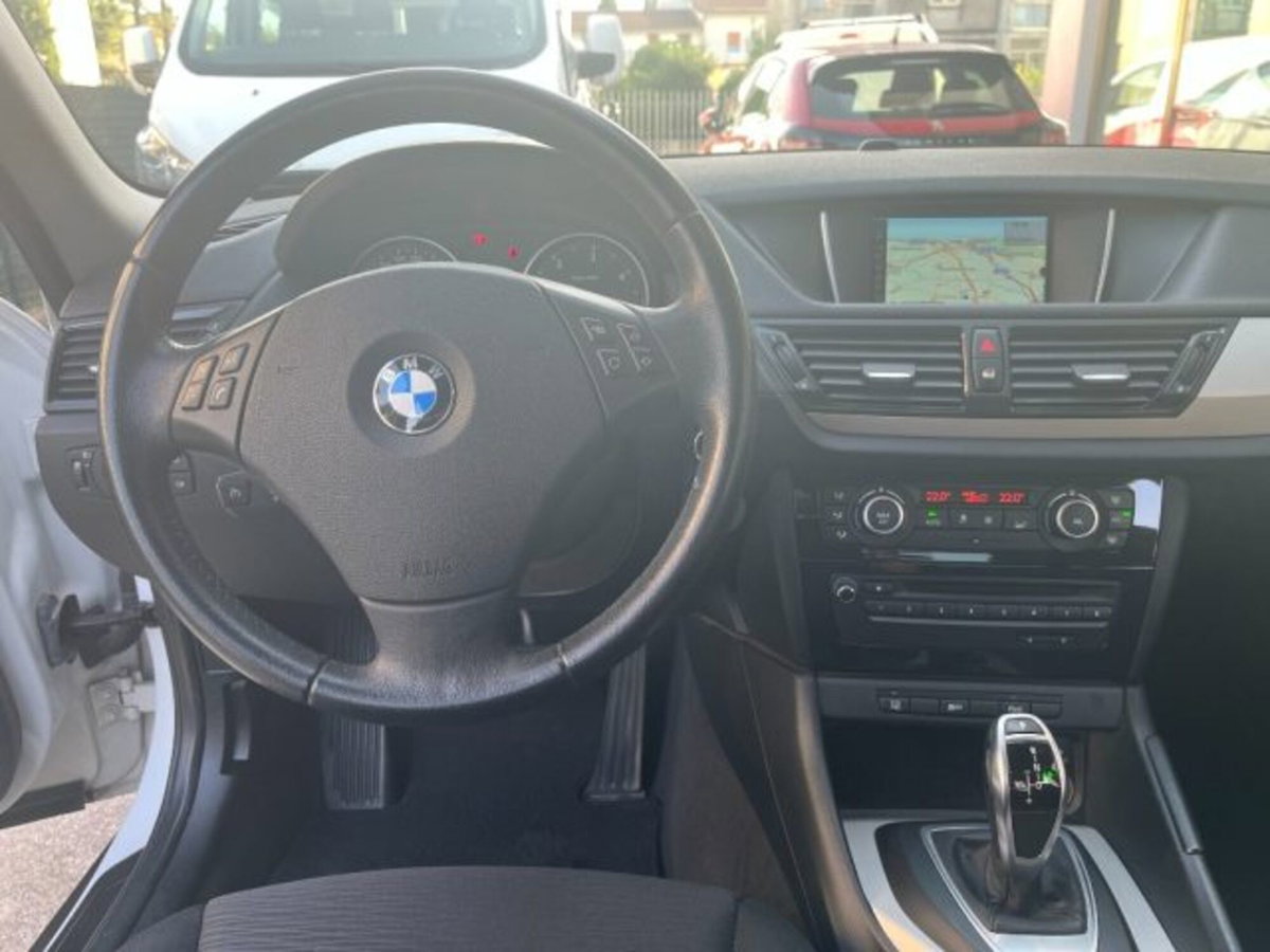 BMW X1 sDrive18d Sport Line (11)