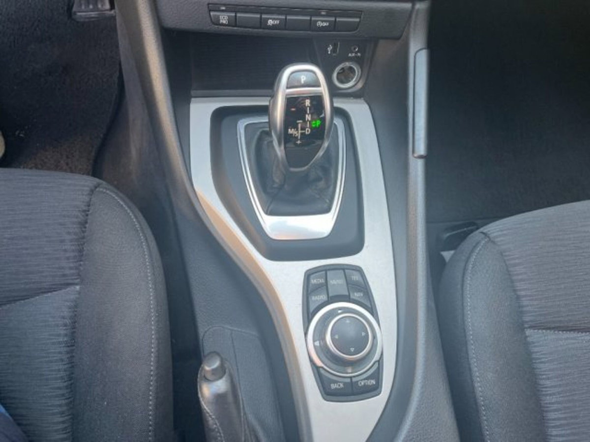 BMW X1 sDrive18d Sport Line (15)