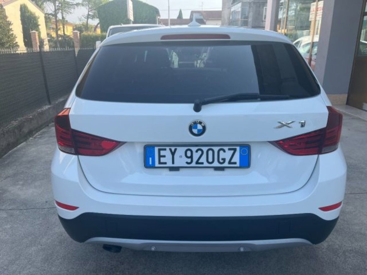 BMW X1 sDrive18d Sport Line (5)