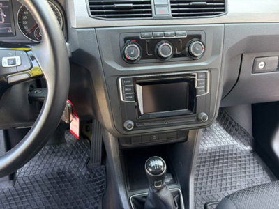 Volkswagen Caddy 1.4 TGI Maxi (11)