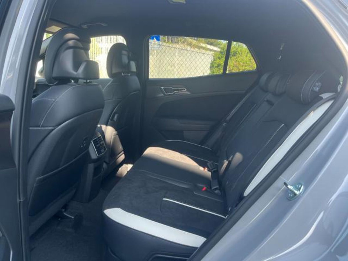 Kia Sportage 1.6 t-gdi hev GT-line awd at6 (9)