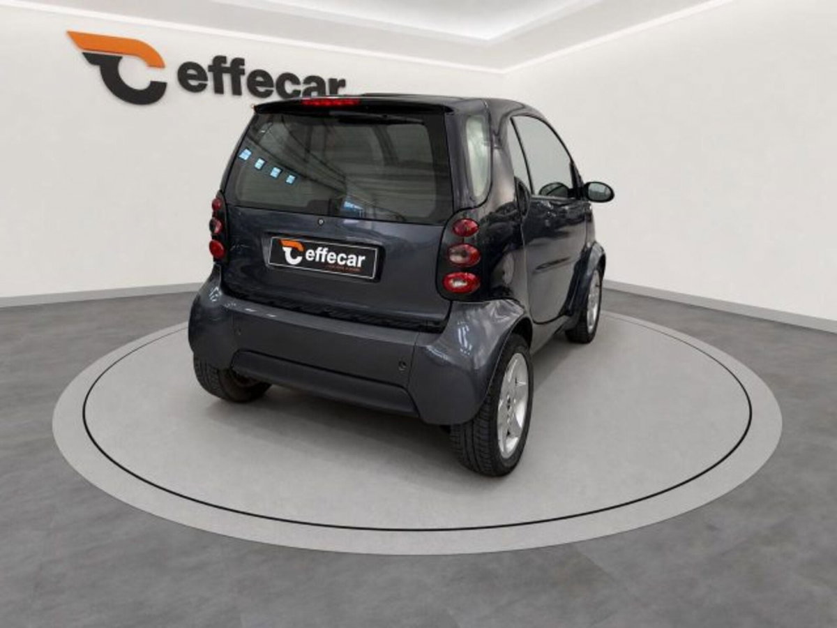 smart Fortwo 1000 45 kW MHD coupé pure (6)