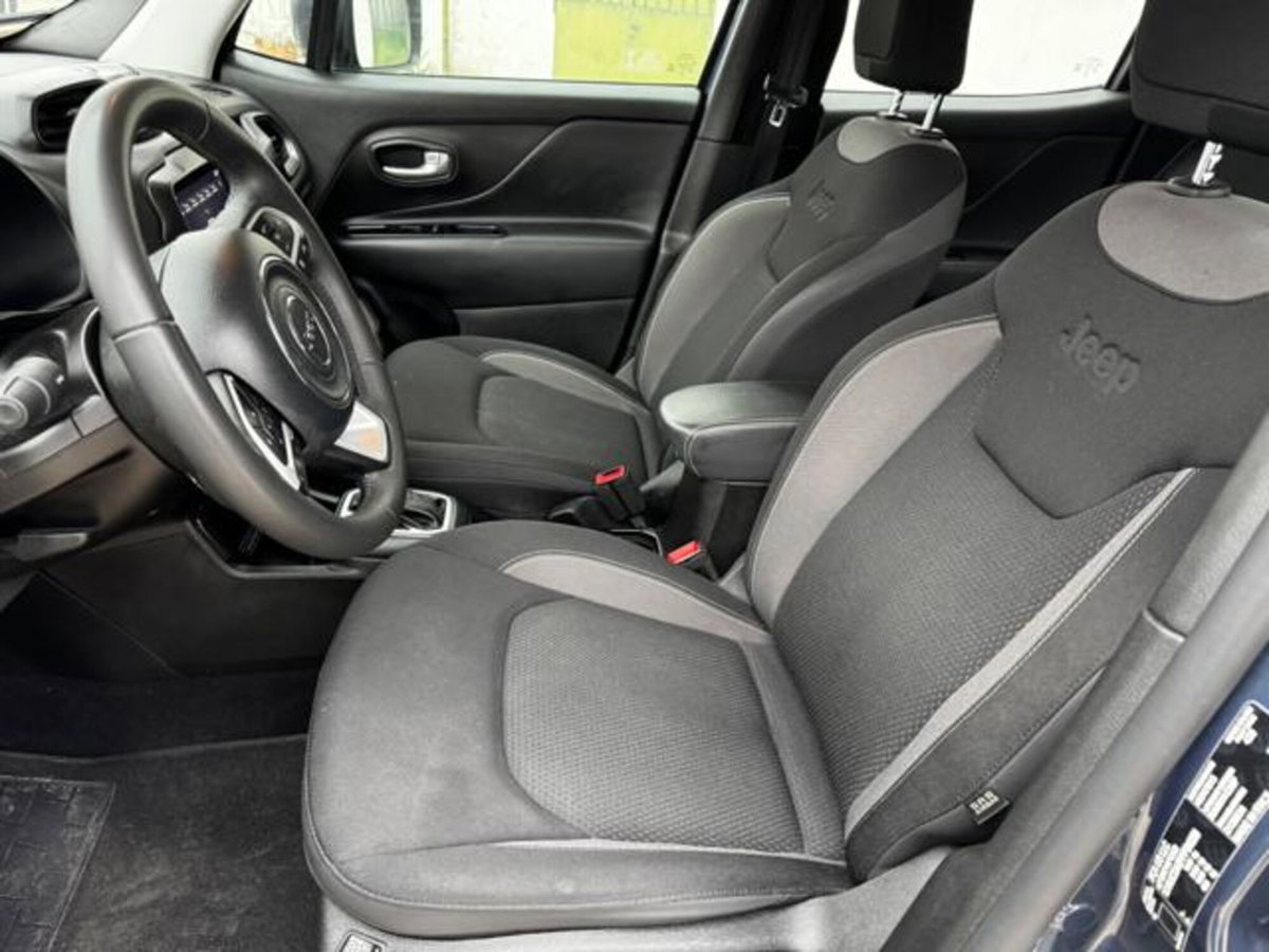 Jeep Renegade 1.3 T4 190CV PHEV 4xe AT6 Limited (8)
