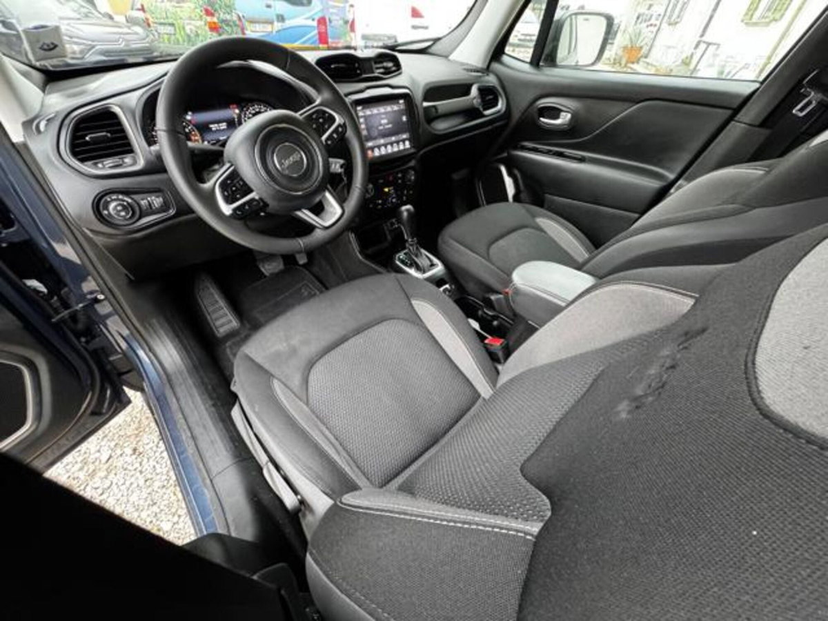 Jeep Renegade 1.3 T4 190CV PHEV 4xe AT6 Limited (10)