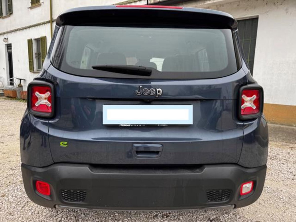 Jeep Renegade 1.3 T4 190CV PHEV 4xe AT6 Limited (5)