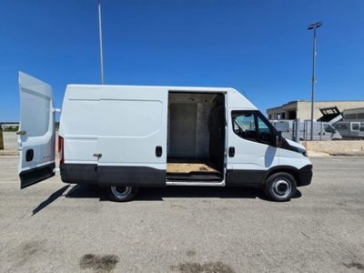 Iveco Daily Furgone 35S12V 2.3 HPT PLM-TA Furgone (4)