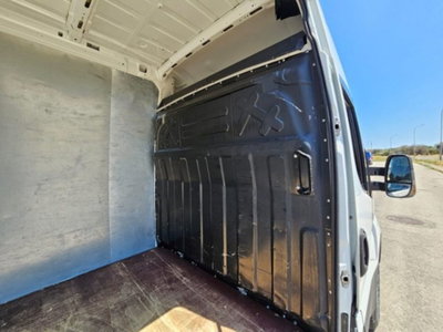 Iveco Daily Furgone 35S12V 2.3 HPT PLM-TA Furgone (7)