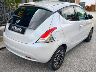 Lancia Ypsilon 1.2 69 CV 5 porte Mya (3)
