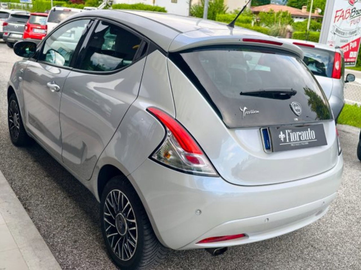 Lancia Ypsilon 1.2 69 CV 5 porte Mya (5)