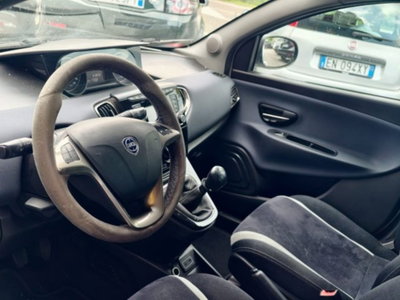 Lancia Ypsilon 1.2 69 CV 5 porte Mya (8)