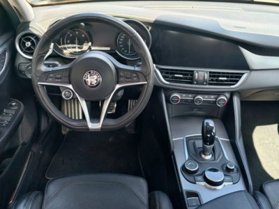 Alfa Romeo Giulia 2.2 Turbodiesel 210 CV AT8 AWD Q4 Veloce (11)