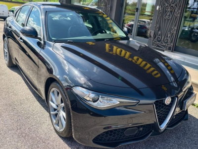 Alfa Romeo Giulia 2.2 Turbodiesel 210 CV AT8 AWD Q4 Veloce (2)