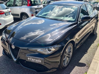 Alfa Romeo Giulia 2.2 Turbodiesel 210 CV AT8 AWD Q4 Veloce (6)