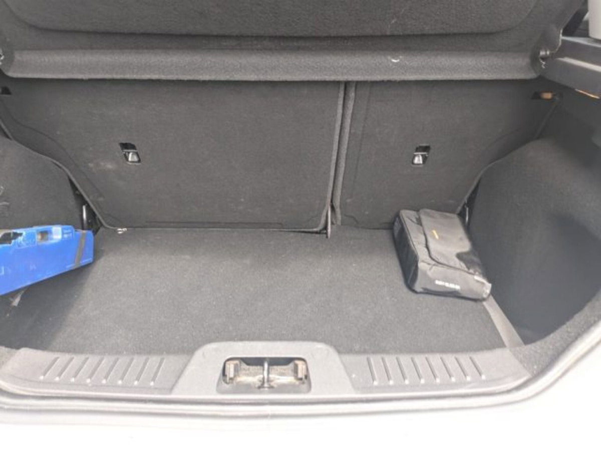 Ford Fiesta 1.4 5p. Bz.- GPL Titanium (13)