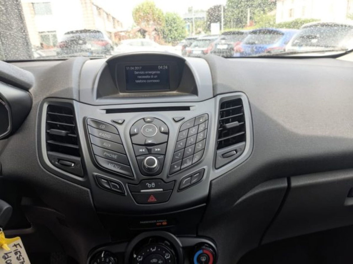 Ford Fiesta 1.4 5p. Bz.- GPL Titanium (15)