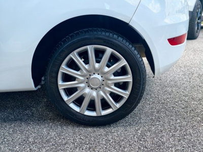 Ford Fiesta 1.4 TDCi 68CV 3 porte Titanium (8)