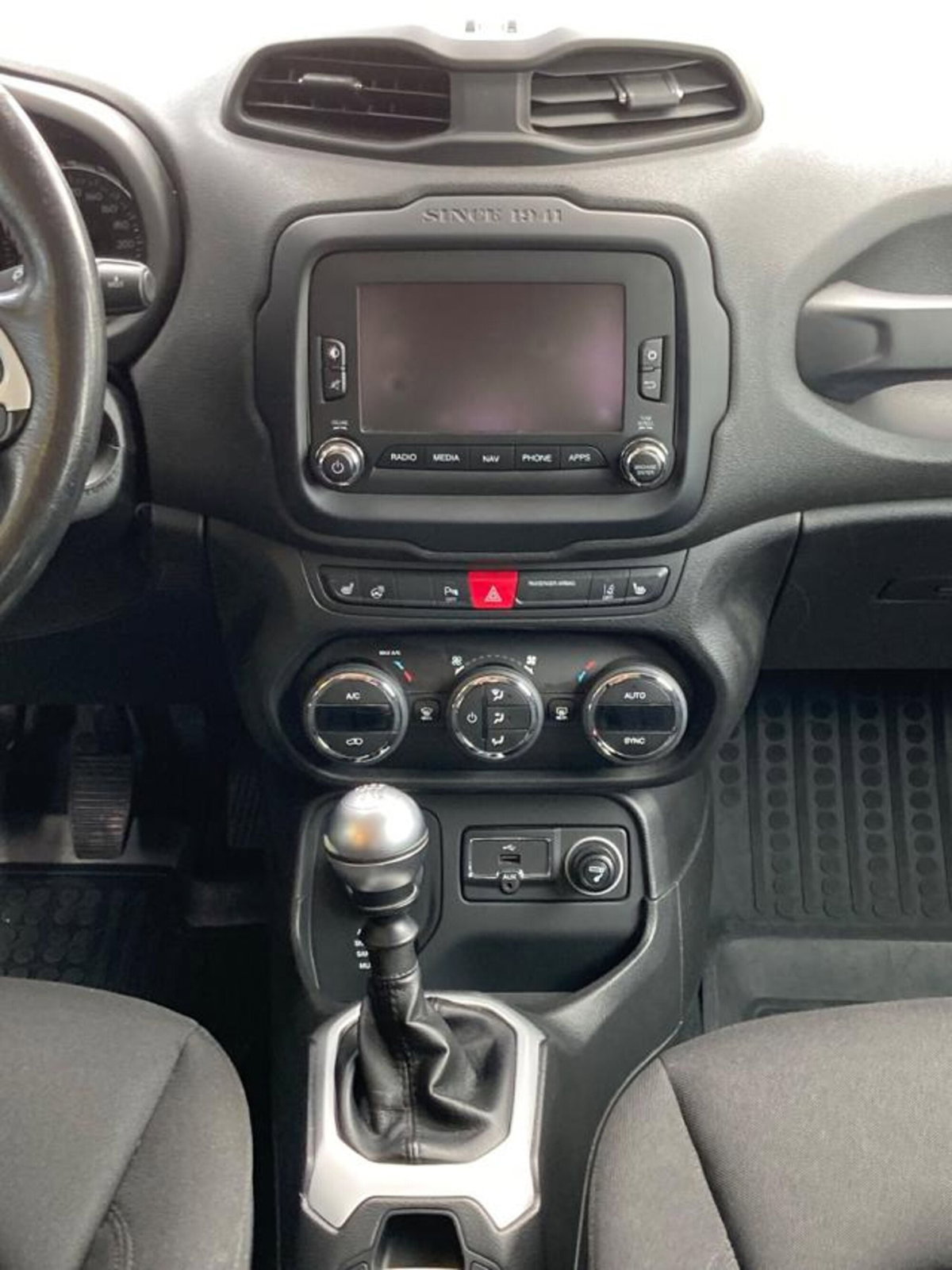 Jeep Renegade 2.0 Mjt 140CV 4WD Active Drive Longitude (10)