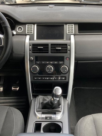 Land Rover Discovery Sport 2.0 TD4 150 CV Dark Edition (11)