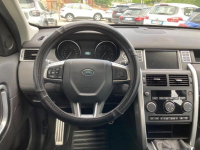 Land Rover Discovery Sport 2.0 TD4 150 CV Dark Edition (12)