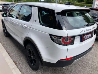 Land Rover Discovery Sport 2.0 TD4 150 CV Dark Edition (5)