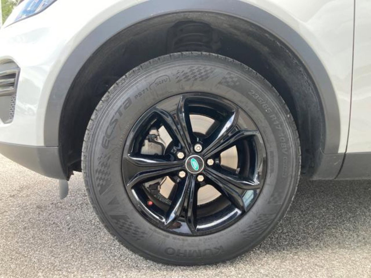 Land Rover Discovery Sport 2.0 TD4 150 CV Dark Edition (7)