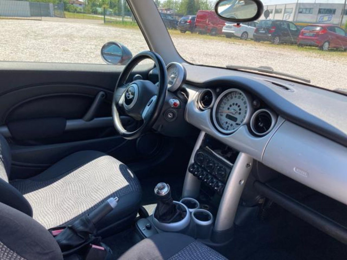 MINI Mini 1.6 16V Cooper (13)