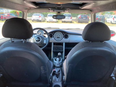 MINI Mini 1.6 16V Cooper (14)