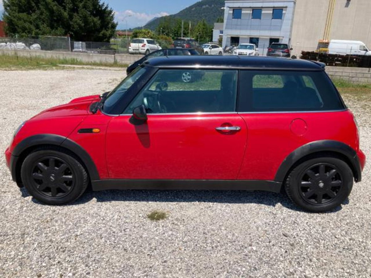 MINI Mini 1.6 16V Cooper (7)