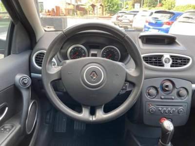 Renault Clio 1.4 16V 5 porte Dynamique (11)