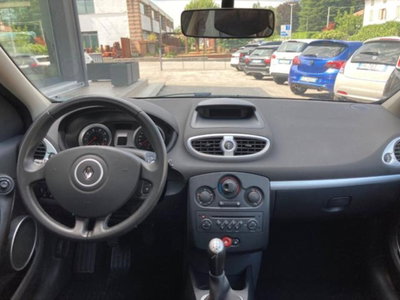Renault Clio 1.4 16V 5 porte Dynamique (13)