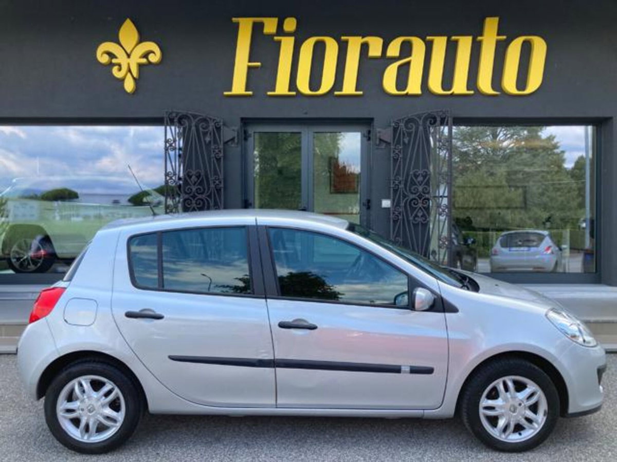 Renault Clio 1.4 16V 5 porte Dynamique (3)