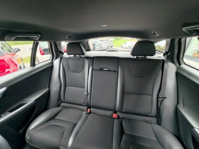 Volvo V60 D4 R-design Momentum (14)