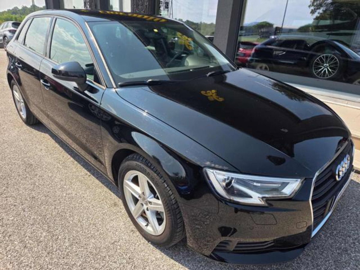 Audi A3 Sportback 1.6 TDI 116 CV Sport (3)