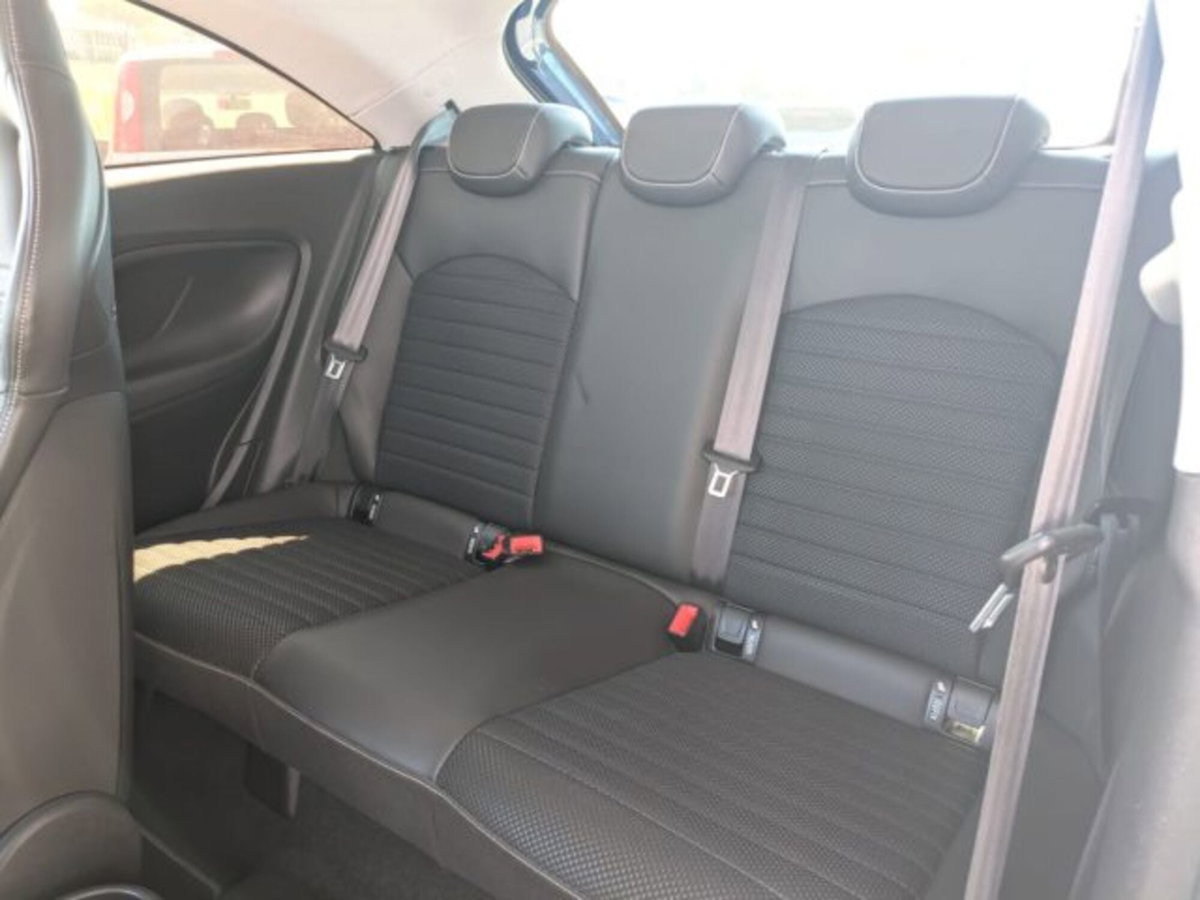 Opel Corsa Coupé 1.6 Turbo OPC (10)