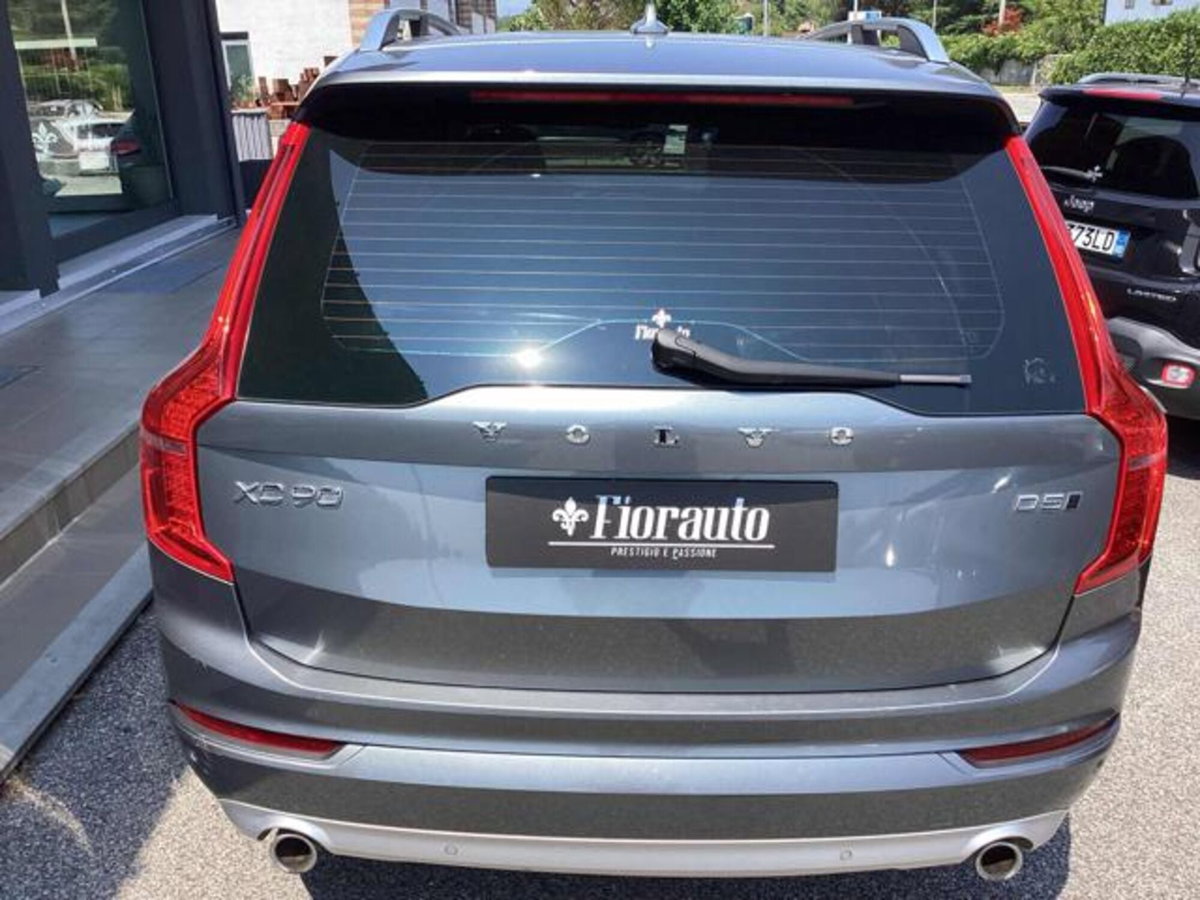 Volvo XC90 D5 AWD Geartronic 7 posti Kinetic (4)