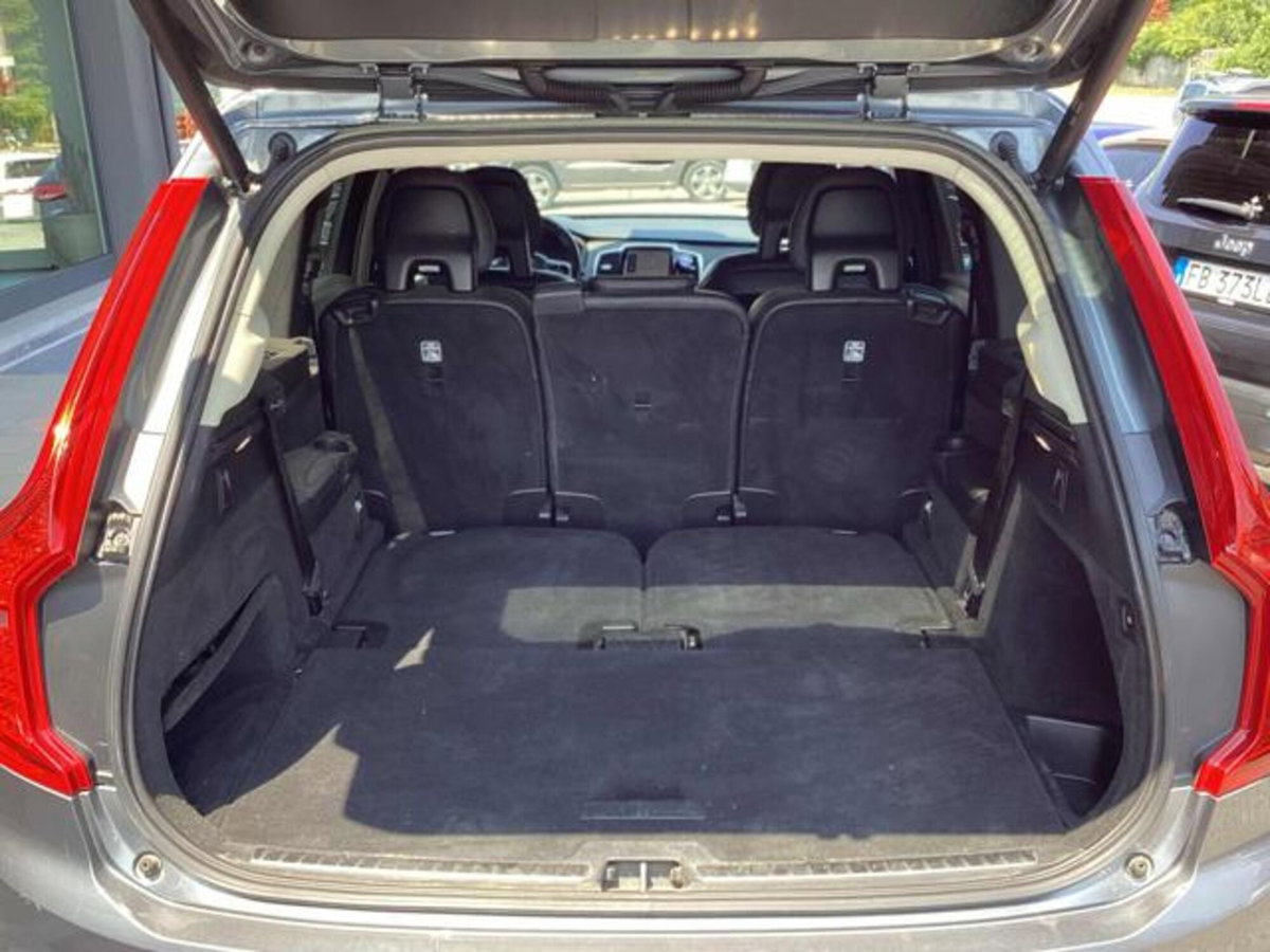Volvo XC90 D5 AWD Geartronic 7 posti Kinetic (9)
