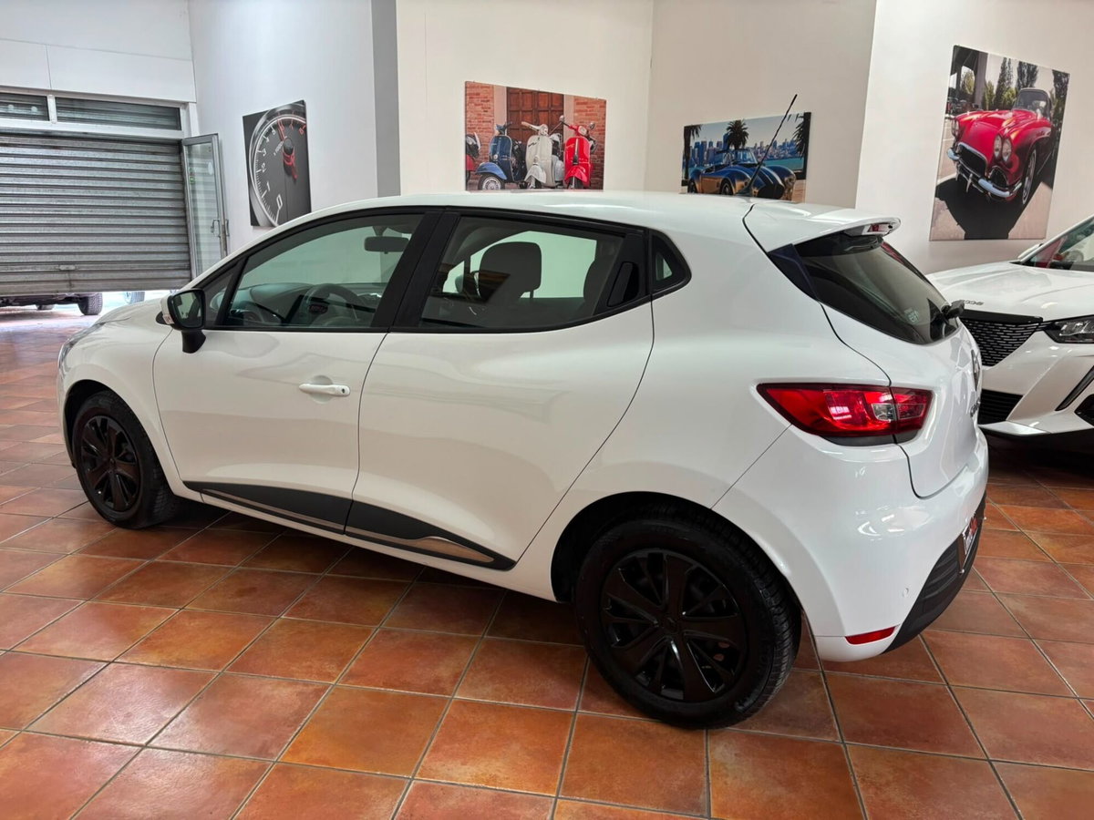 Renault Clio dCi 8V 75 CV 5 porte Business (2)