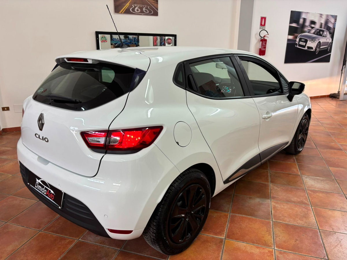 Renault Clio dCi 8V 75 CV 5 porte Business (6)