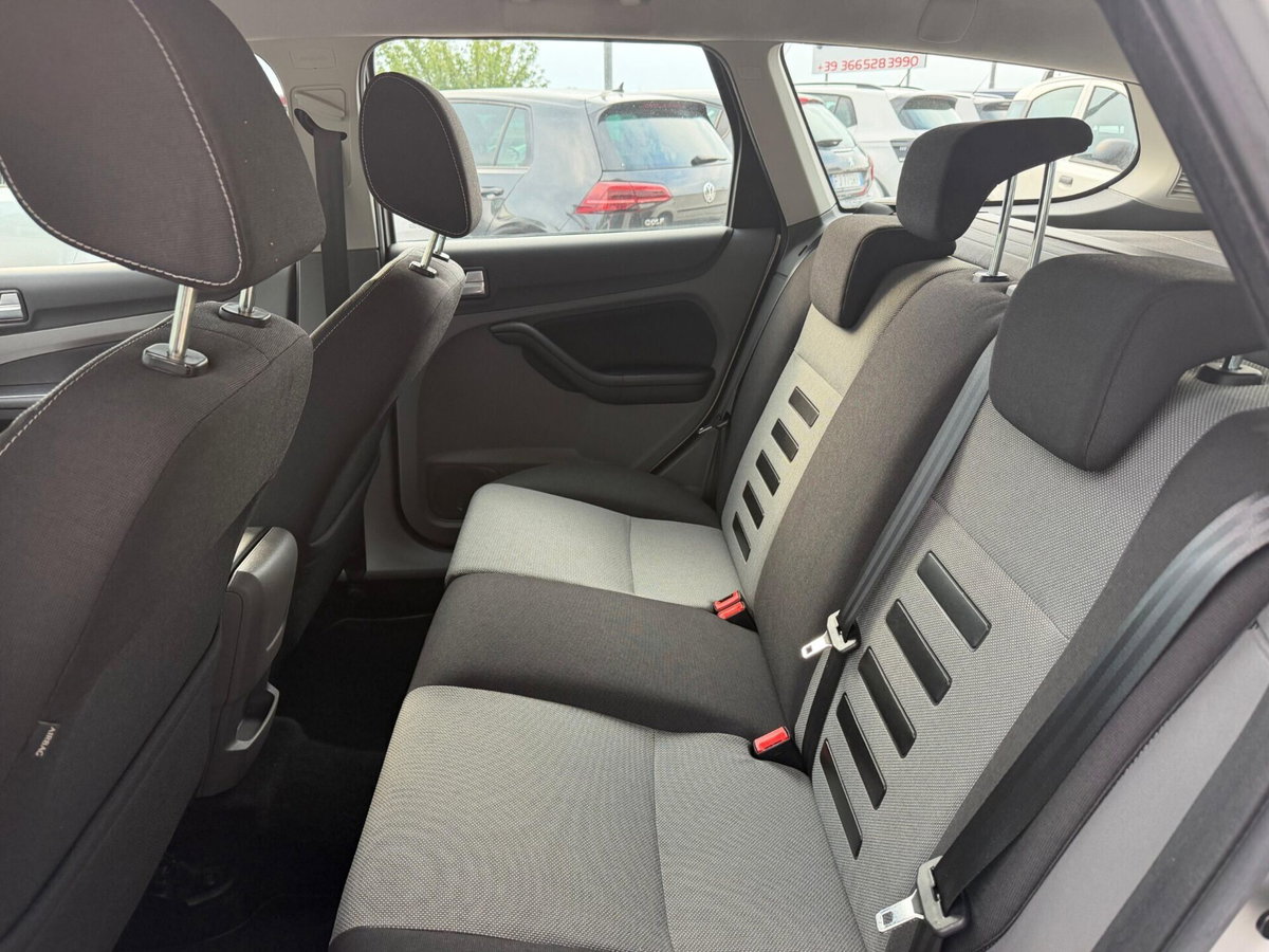 Ford Focus Station Wagon 1.6 TDCi (110CV) SW Tit. DPF (19)
