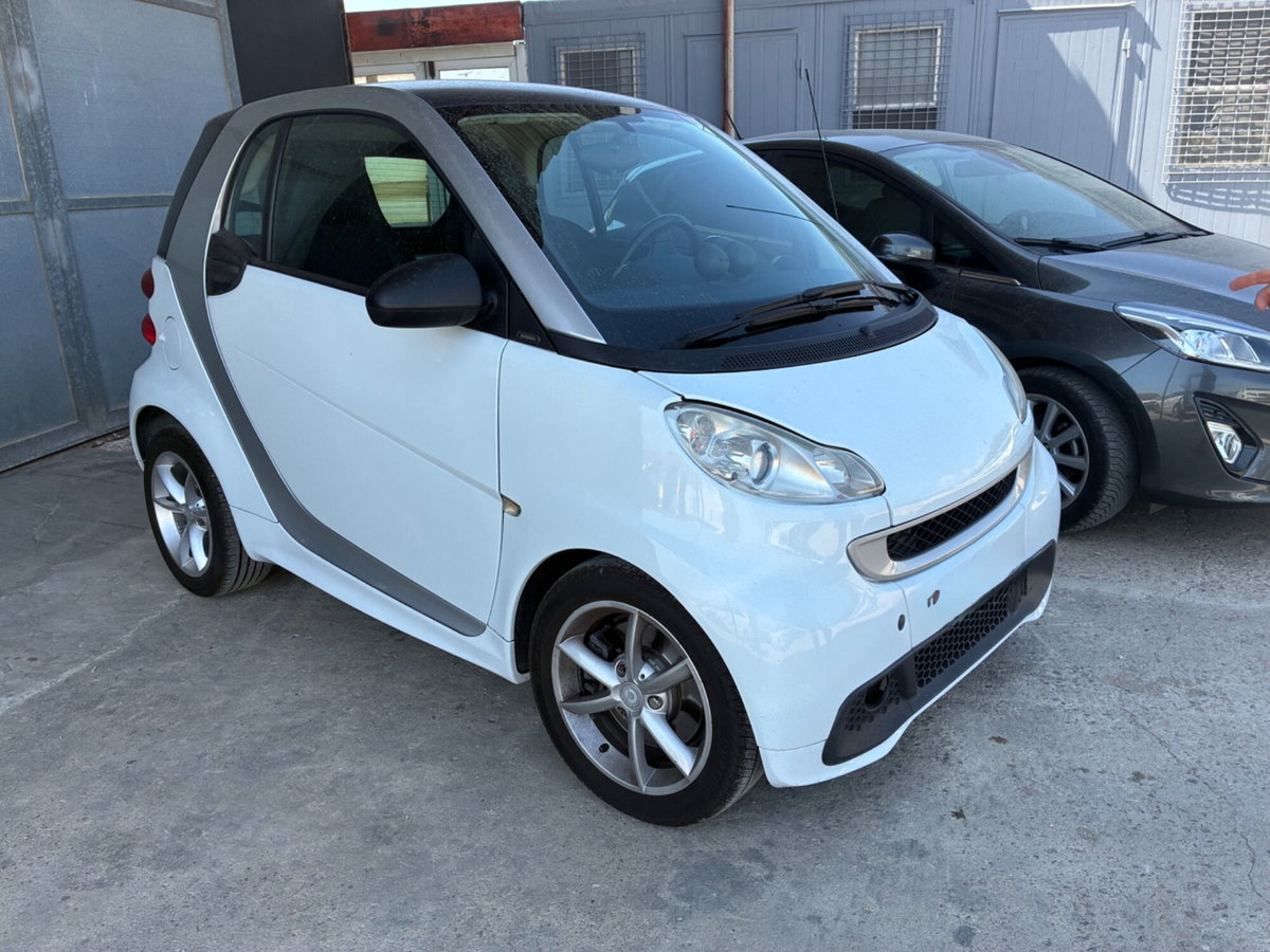 smart Fortwo 1000 52 kW coupé limited two (2)