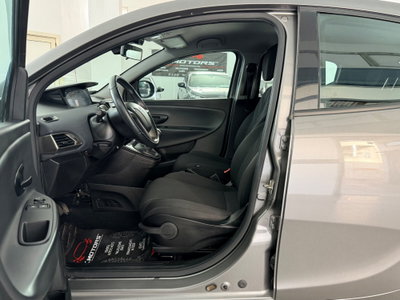 Lancia Ypsilon 1.0 FireFly 5 porte S&S Hybrid Gold Plus (13)