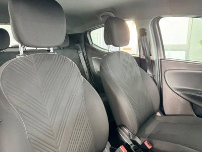 Lancia Ypsilon 1.0 FireFly 5 porte S&S Hybrid Gold Plus (17)