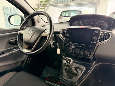 Lancia Ypsilon 1.0 FireFly 5 porte S&S Hybrid Gold Plus (19)