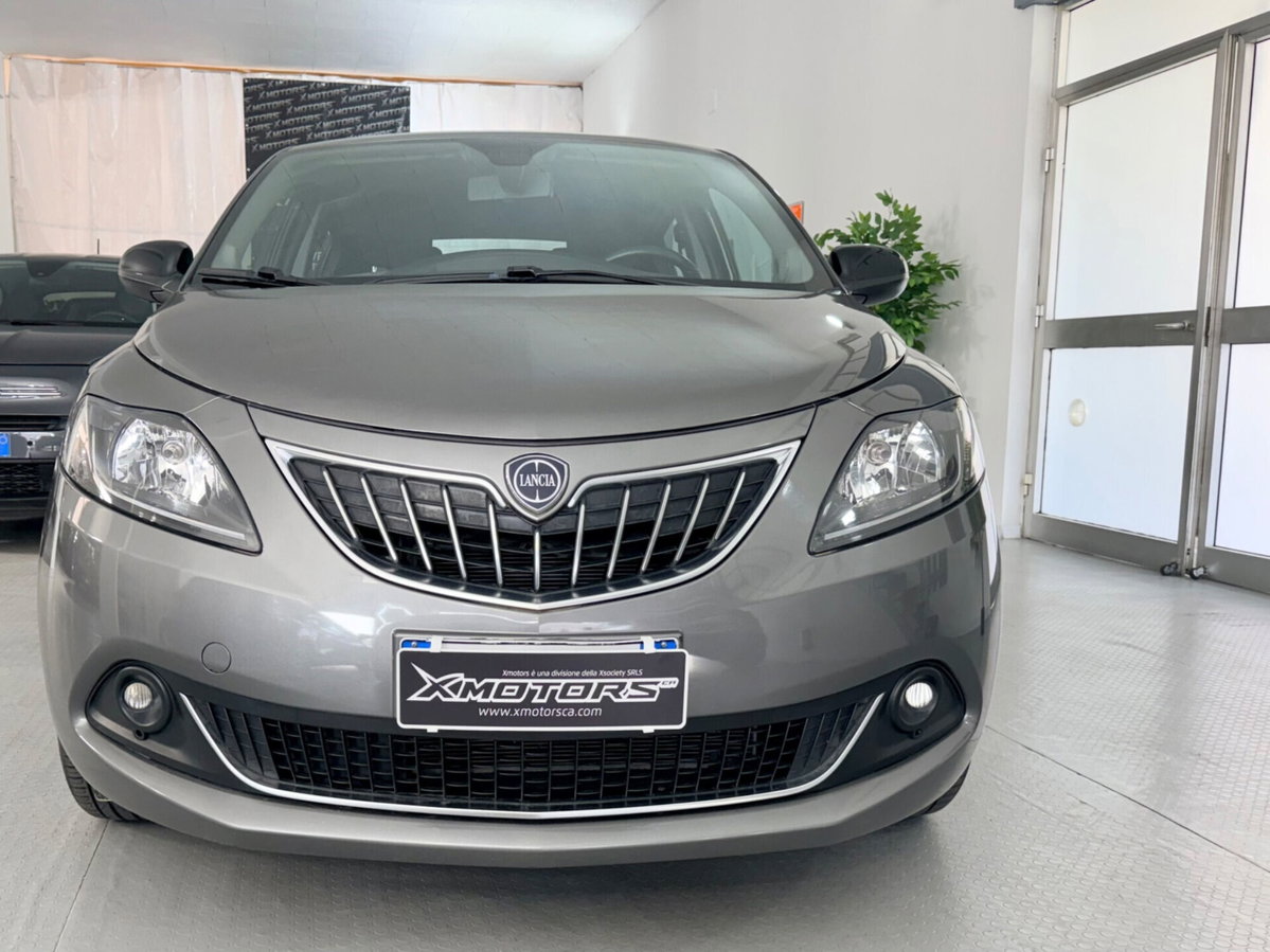 Lancia Ypsilon 1.0 FireFly 5 porte S&S Hybrid Gold Plus (2)