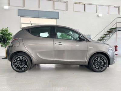 Lancia Ypsilon 1.0 FireFly 5 porte S&S Hybrid Gold Plus (4)