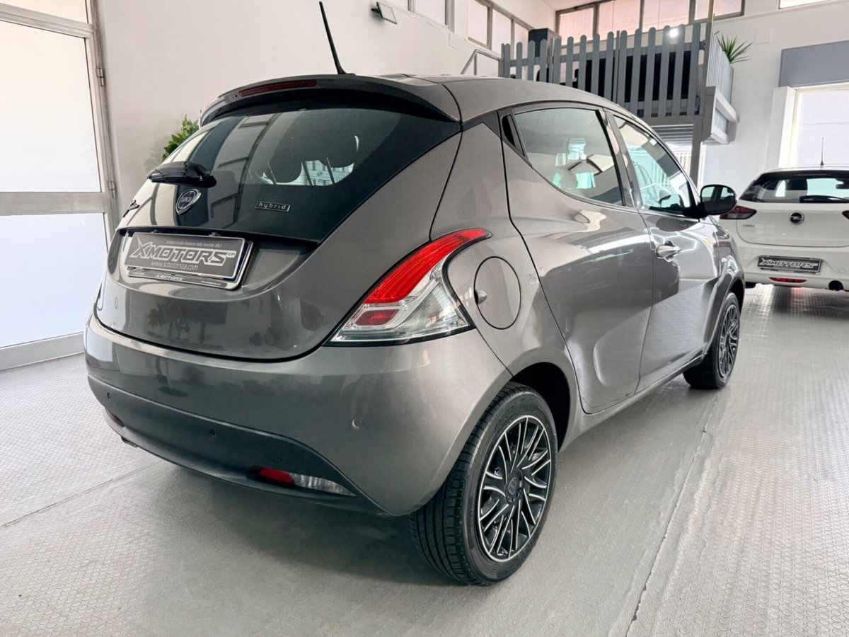 Lancia Ypsilon 1.0 FireFly 5 porte S&S Hybrid Gold Plus (5)