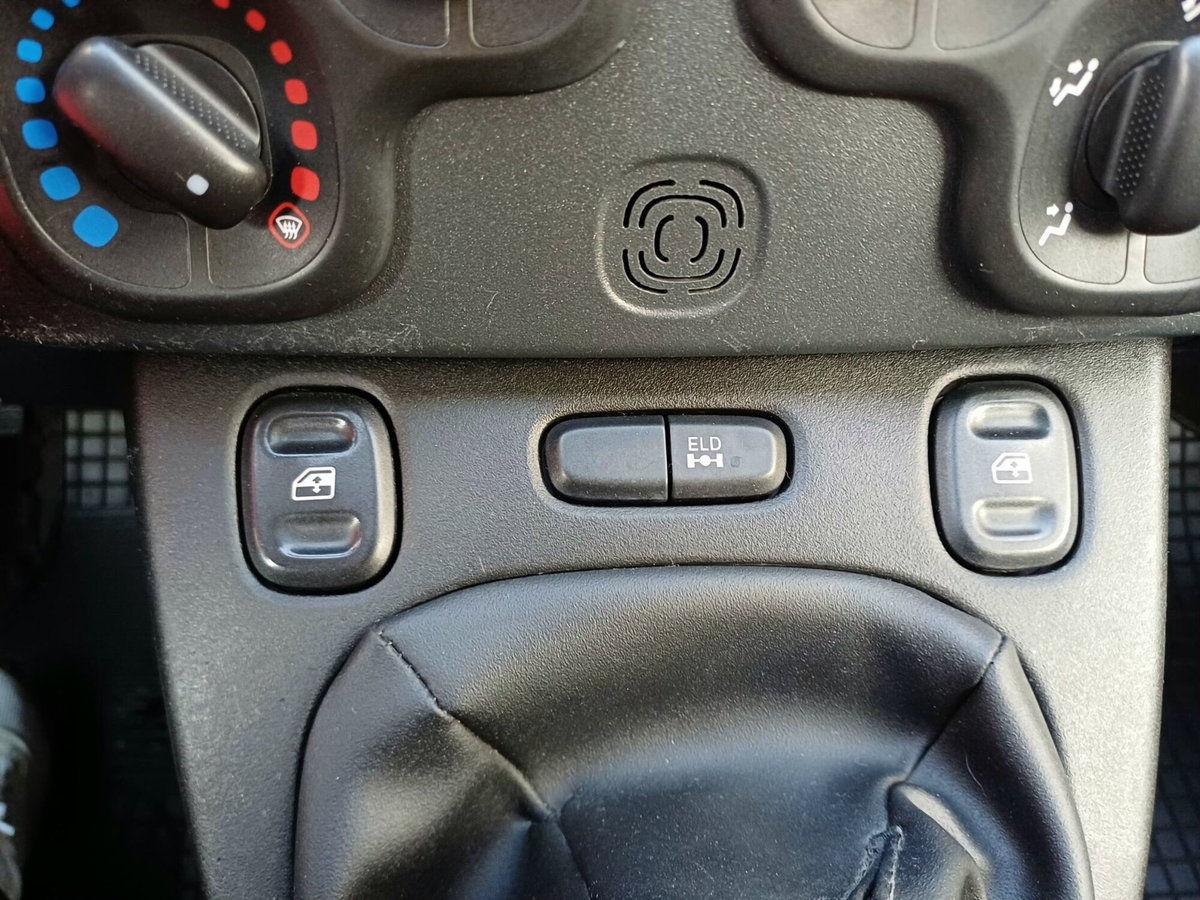 Fiat Panda 1.3 MJT 4x4 Pop Van 2 posti (13)