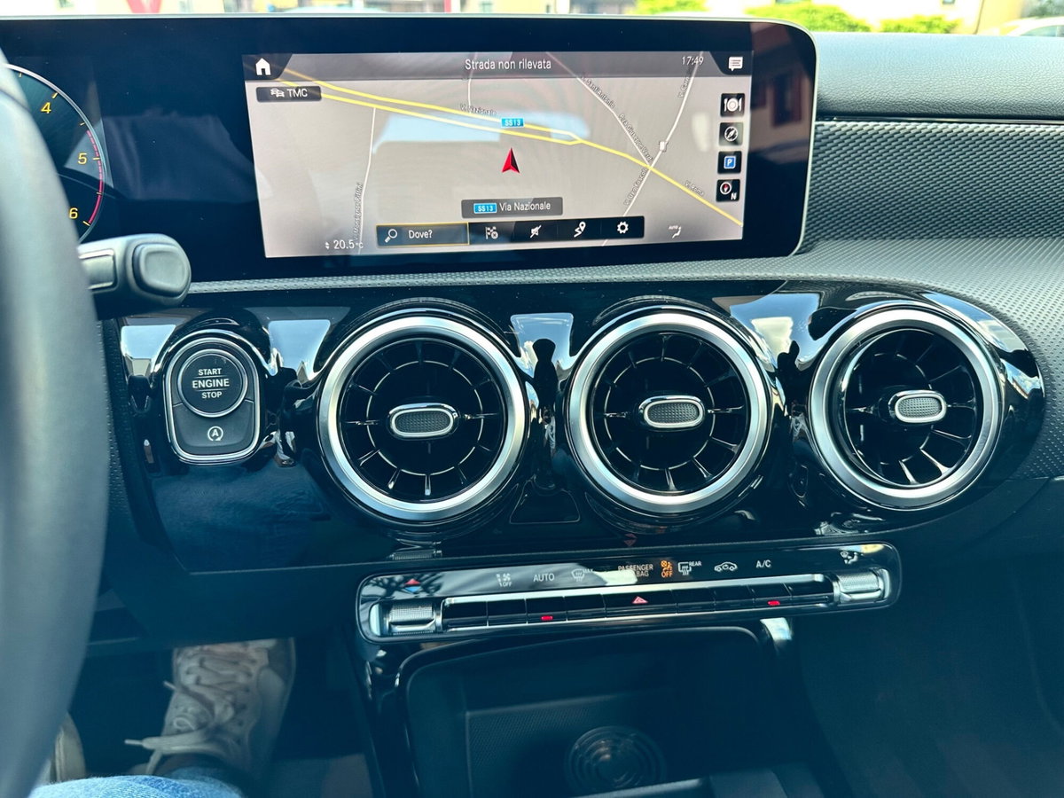 Mercedes-Benz Classe A 180 d Automatic Sport (13)