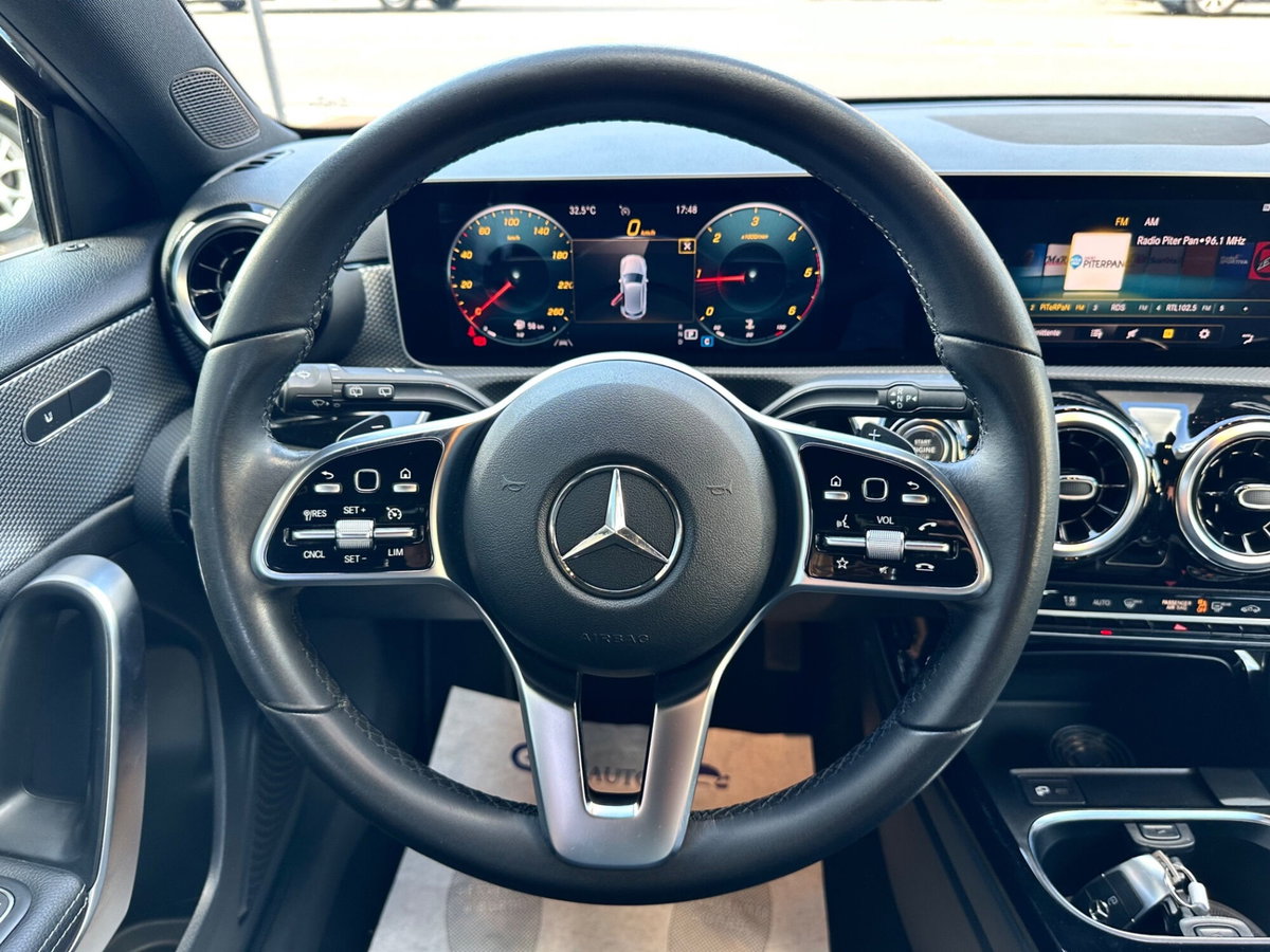 Mercedes-Benz Classe A 180 d Automatic Sport (15)