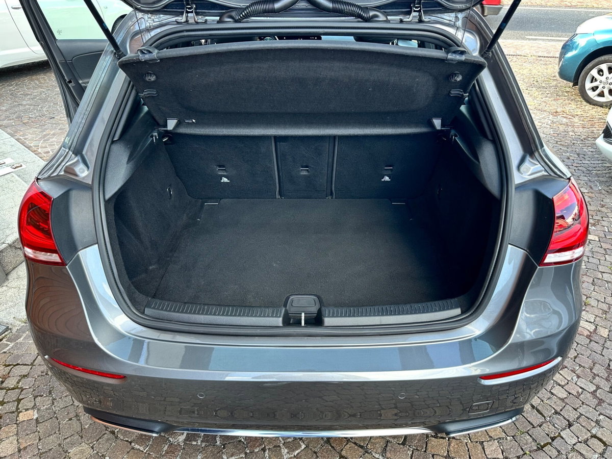 Mercedes-Benz Classe A 180 d Automatic Sport (18)